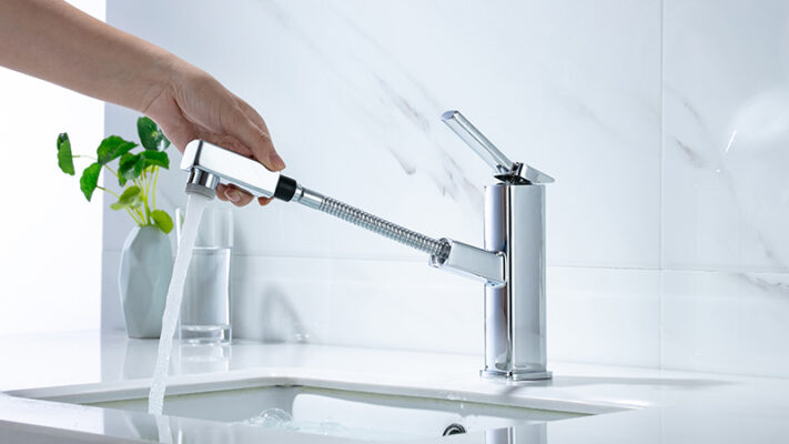 Bathroom Sink Faucet with Pull Out Sprayer, Single Handle Basin Mixer Tap