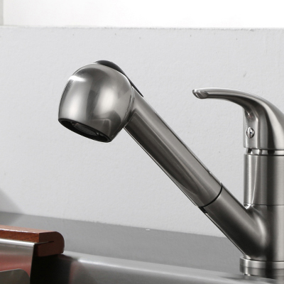 Rotating nozzle draw-out sink faucet